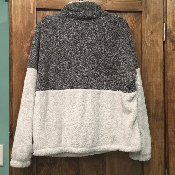 Fleece Pullover - Picture 4 of 5